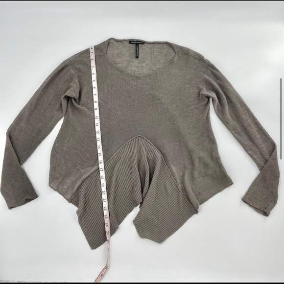 Sarah Pacini Neutral One Size Relaxed Asymmetrical Popover Lightweight Sweater - Picture 6 of 9